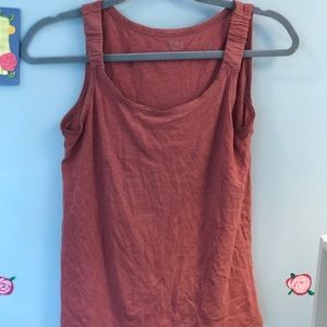 Sleeveless tank